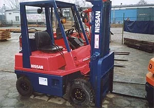 Wózek Nissan 1,5 t